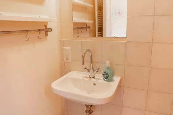 Badezimmer EG  Kunterbunt