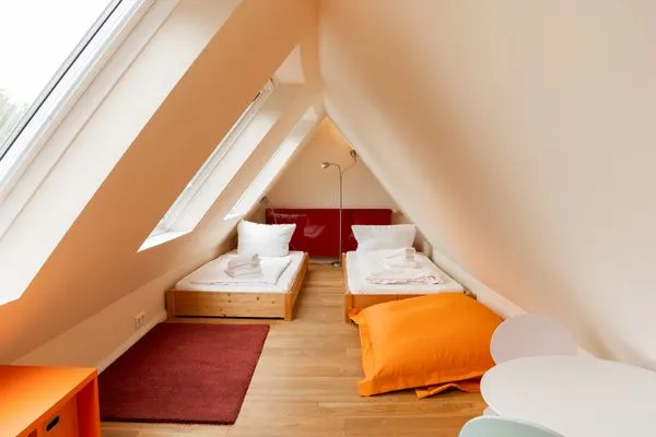 Schlafzimmer 2 OG  Kunterbunt