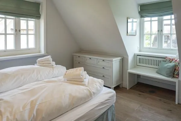 Schlafzimmer 2 OG  Lachmöwe