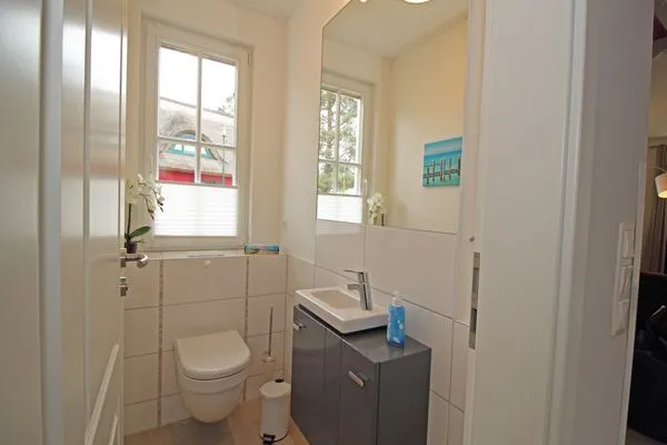 Gäste-WC  Reethaus Seeschwalbe - strandnah