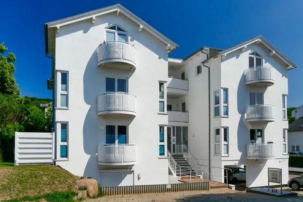 Fassade / Eingang  Villa Monika, App. 7 - mit Balkon und Meerblick