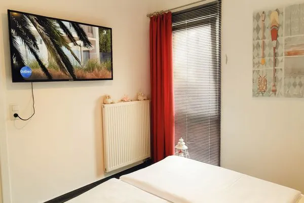 Schlafzimmer mit Fernseher  Granata