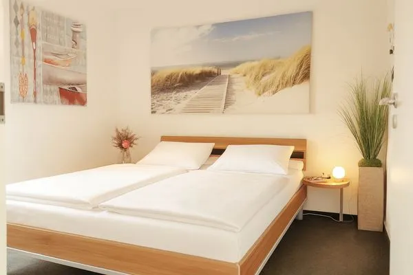 Schlafzimmer mit Doppelbett  Granata