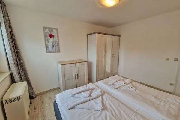 Schlafzimmer  Villa Monika, App. 5 Steuerbord - 2-Raum-Appartement mit Terrasse und Grill