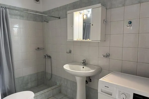 Bathroom  Kontstantinos