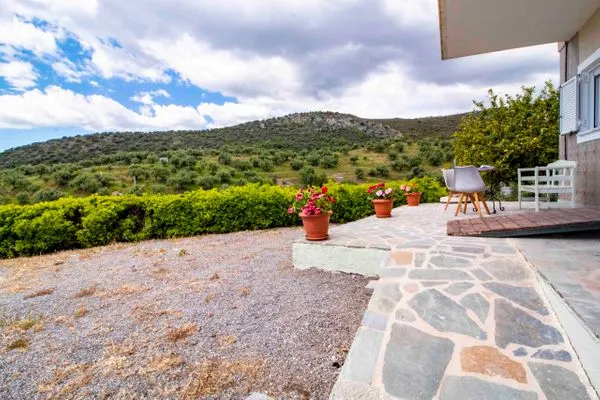 Terrace  Kontstantinos