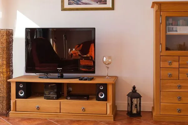 TV / Multimedia  Villa Friede-Marie, App. Meeresidyll - mit herrlichem Ostseeblick und Balkon