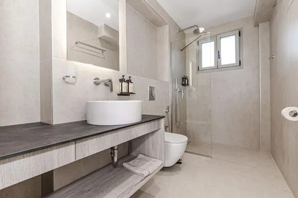 Bathroom  Helichrysum Lofts Family House