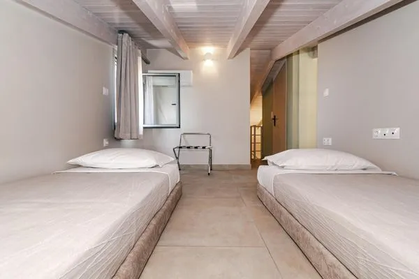 Bedroom  Helichrysum Lofts Family House