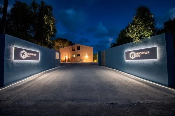 Facade / entrance  Helichrysum Lofts Junior House J4