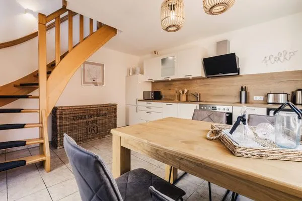 Küche / Küchenzeile  kleiner Sanddorn