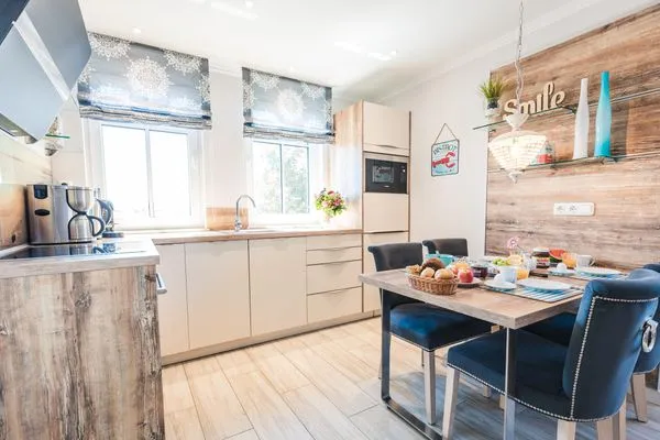 Küche / Küchenzeile  Koje 7