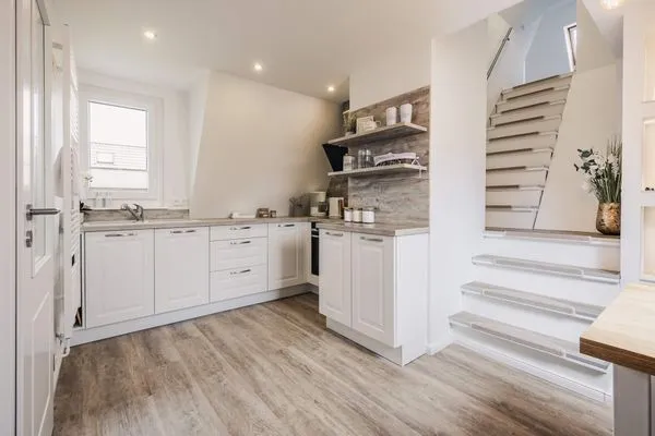 Küche / Küchenzeile  Schwalbennest