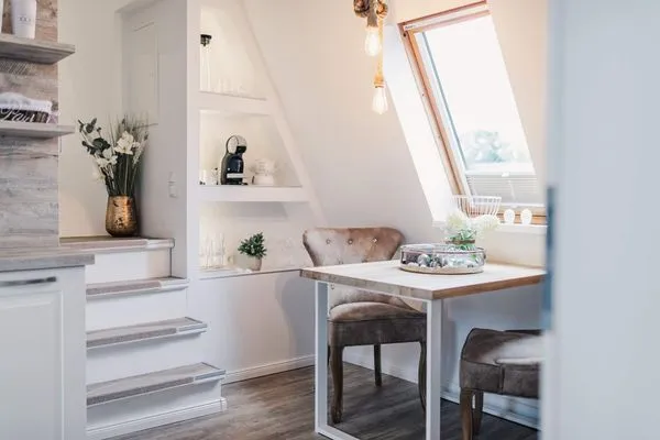 Küche / Küchenzeile  Schwalbennest