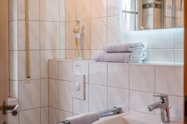 Badezimmer  Segelmast