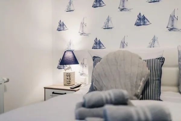 Schlafzimmer  Sommersonne