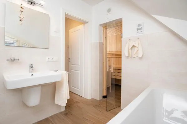 Badezimmer  Steuerbord