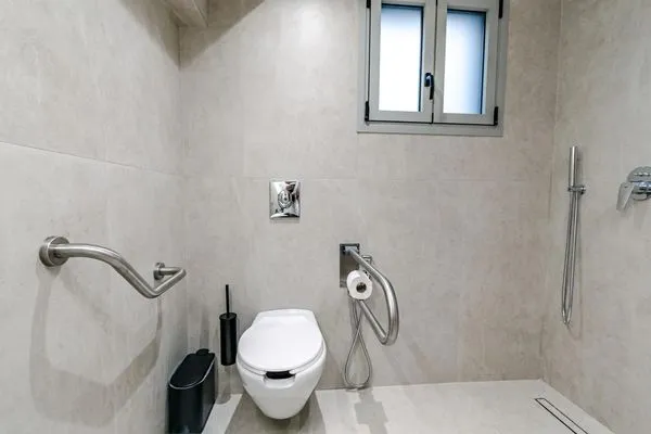 Bathroom  Helichrysum Lofts Junior House A2