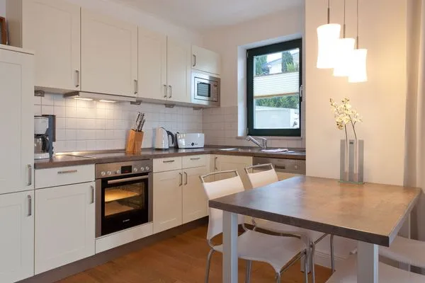 Küche / Küchenzeile  Villa Friede-Marie, App. Hannah - mit Terrasse und Ostseeblick