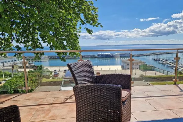 Balkon  Villa Friede Marie, App. Finja - Hafen-Ostsee-Blick und Balkon