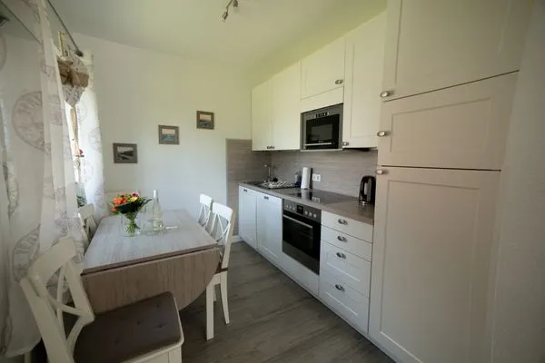 Küche / Küchenzeile  Lister Tor 08