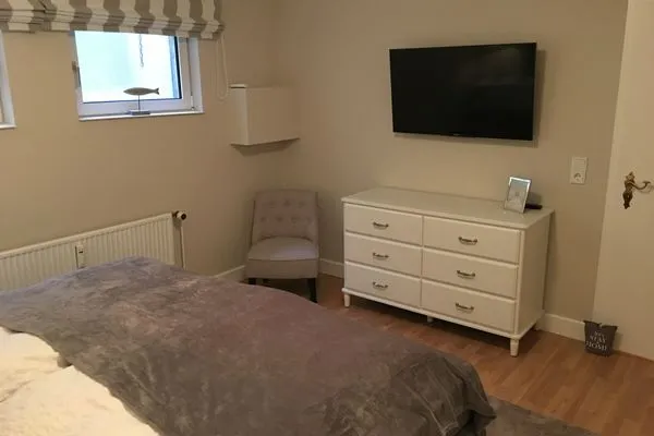 Schlafzimmer 1 UG  Lister Tor 16