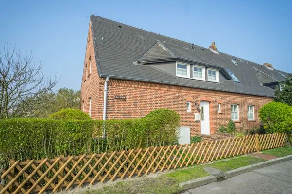 Fassade / Eingang  Madeleines Nest OG