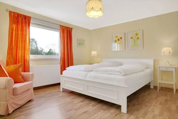 Schlafzimmer 1  Haus Marie