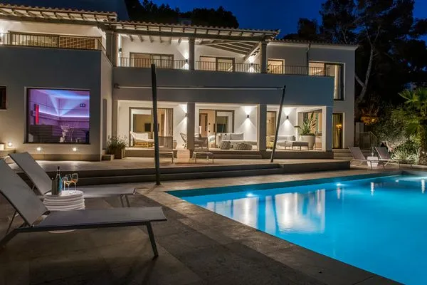 Main view  Villa Riviera