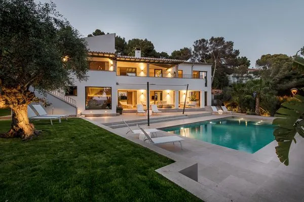 Main view  Villa Riviera