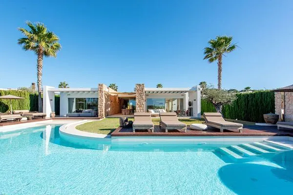  Villa Aya