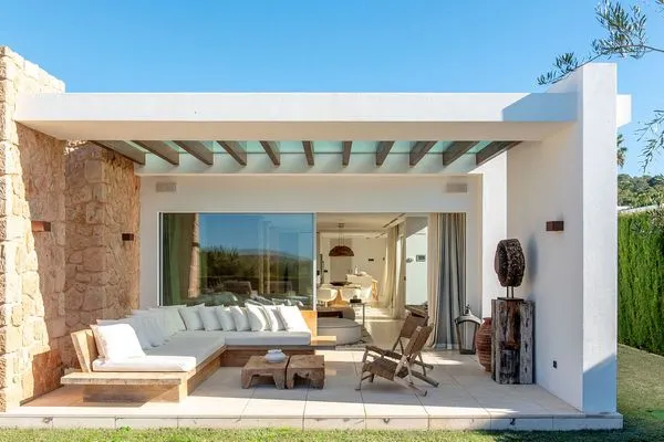   Villa Aya