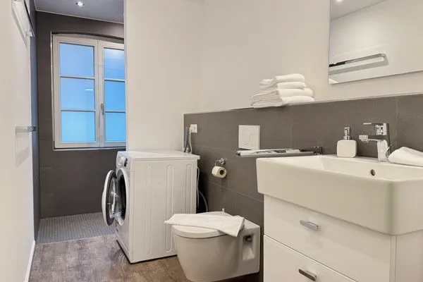 Multi-Fewo-Haus Zitronengässle 1 Ferienwohnung Metta Lindau Insel - Dusche im Badezimmer