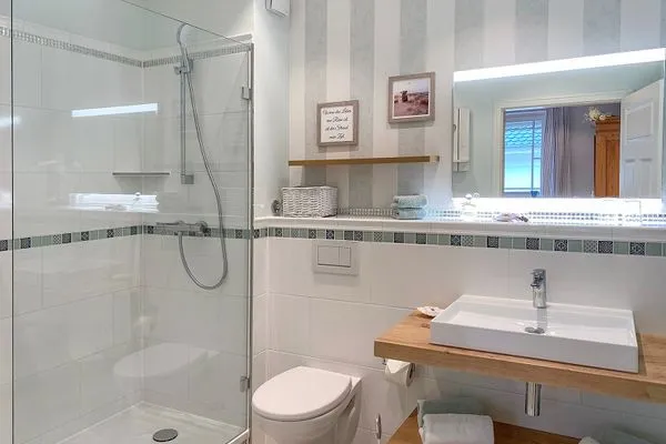 Badezimmer  Haus Anholt App. 36 - Auszeit zu Zweit mit Strandkorb auf dem Balkon