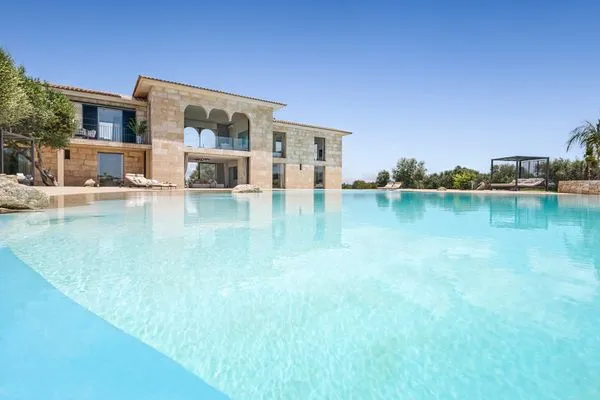 Hauptansicht  Villa Eden Roc