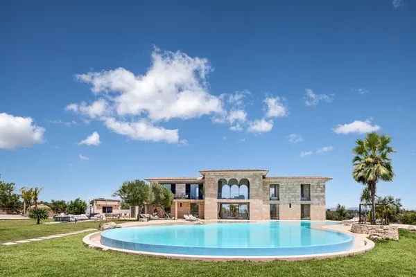 Hauptansicht  Villa Eden Roc