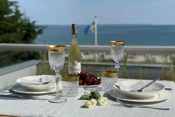 Balkon  Villa Svanen App. 1 - exklusive Ferienwohnung mit Panorama-Meerblick - Deine Ferien am Meer