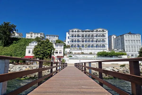 Fassade / Eingang  Fürstenhof, App. 403 - erste Reihe am Meer