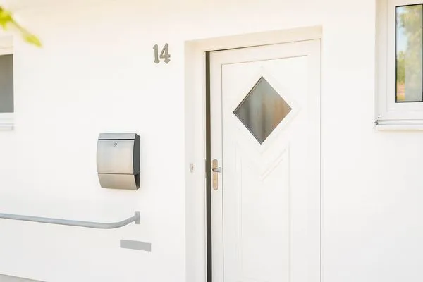 Fassade / Eingang  Deichkrone