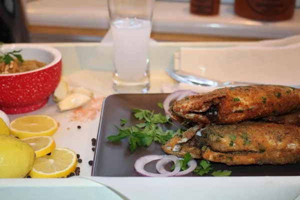 Gopes me Karithosaltsa