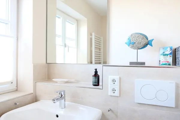 Badezimmer  Norderstr. 55c, Whg. 11, DG, Sundowner