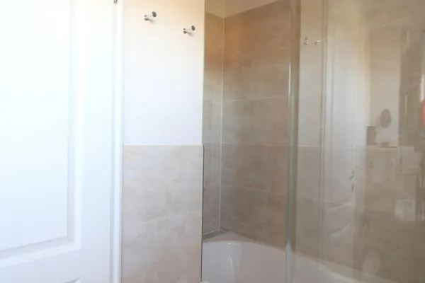 Badezimmer  Norderstr. 55c, Whg. 11, DG, Sundowner