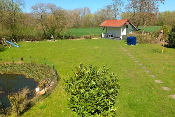 Gartenblick Landhaus am Meer Seerose