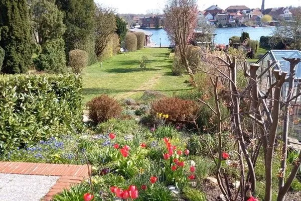   Fewo auf Wassergrundstück