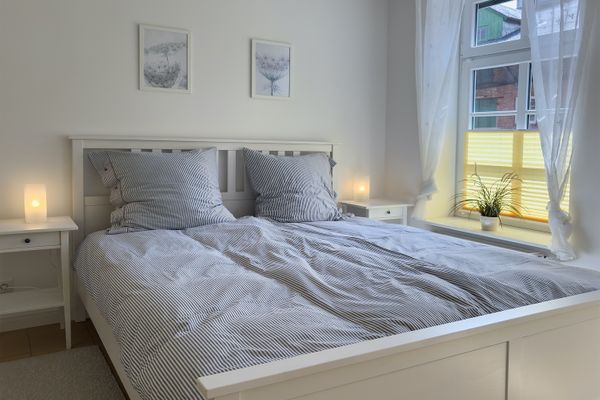  Ferienwohnung Medemspeicher Otterndorf - Schlafzimmer mit Doppelbett