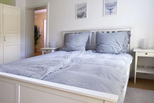  Ferienwohnung Medemspeicher Otterndorf - Schlafzimmer mit Doppelbett
