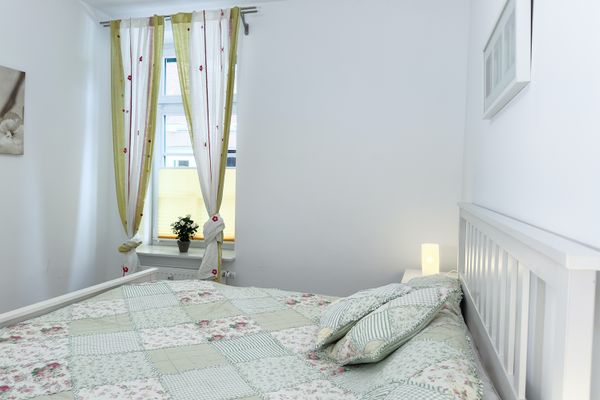  Ferienwohnung Medemspeicher Otterndorf - Schlafzimmer mit Doppelbett