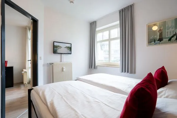 Schlafzimmer  (STR123g) Ferienwohnung "Sonnenseite"