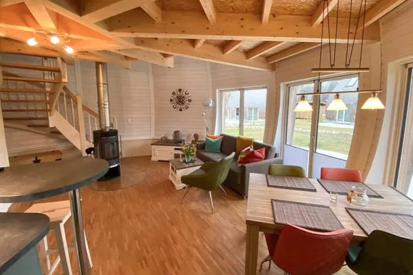 Ferienhaus Tamika am Tollensesee - großzügiger Wohnbereich  Tamika