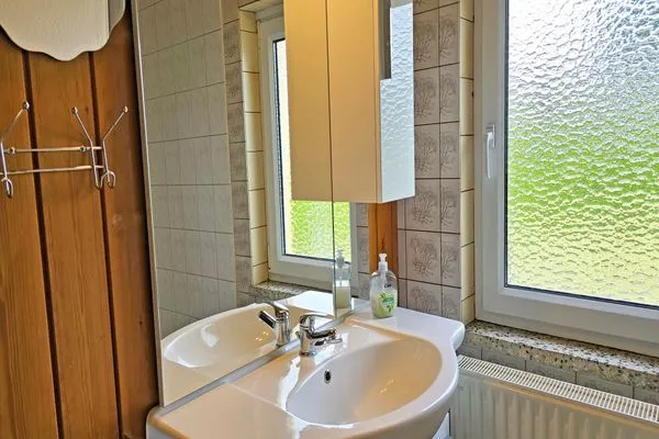 Badezimmer  Ferienhaus am Wiesengrund auf Rügen- familienfreundlich mit Terrasse und Grill